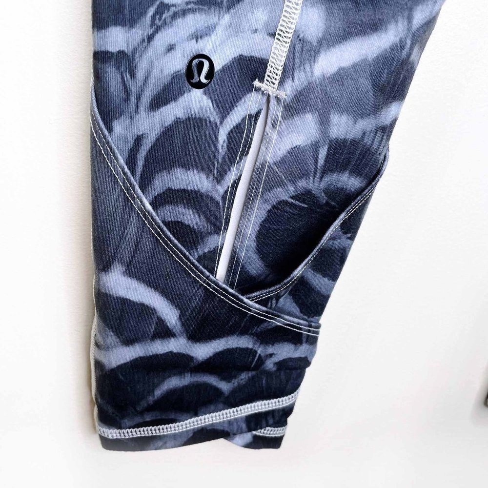 ⚡️SOLD⚡️ lululemon yin to you pretty plume angel wing crop leggings - Picture 5 of 8
